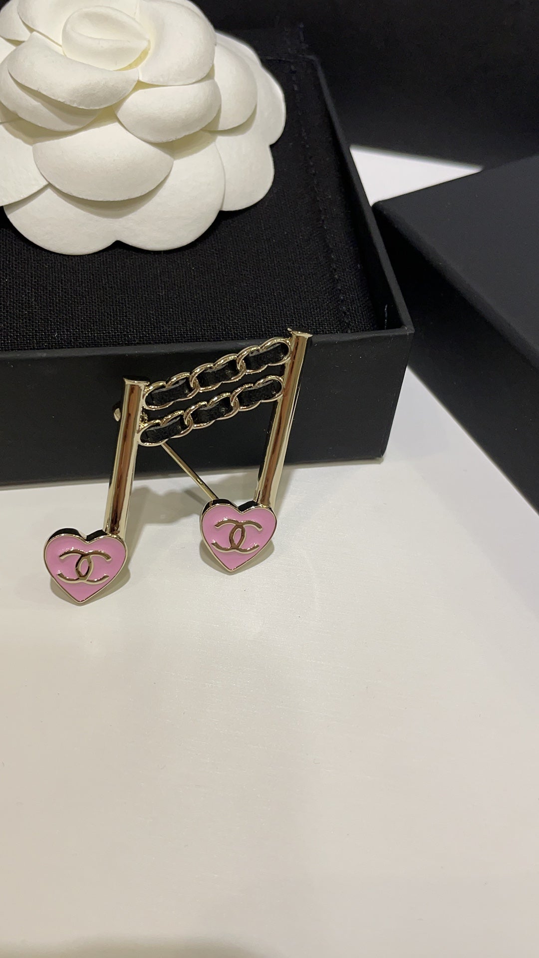 CC Brooch Gold 163086 - صورة المنتج 2