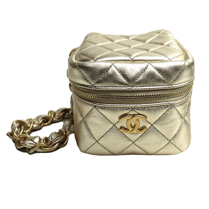 Chanel Matelasse Chain Clutch Bag Gold | Studio Nafay