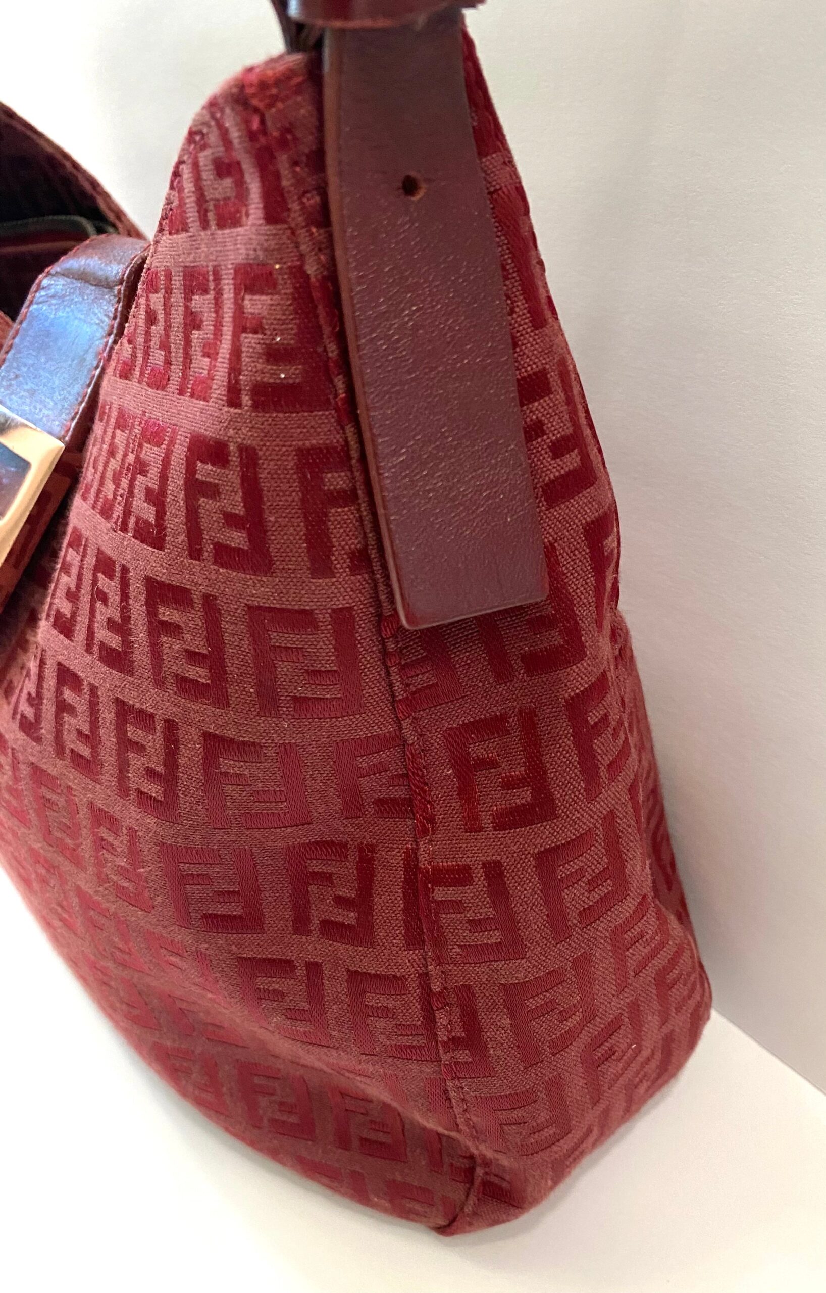 FENDI ZUCCHINO MAMA BAGUETTE SHOULDER BAG - Product Image 2