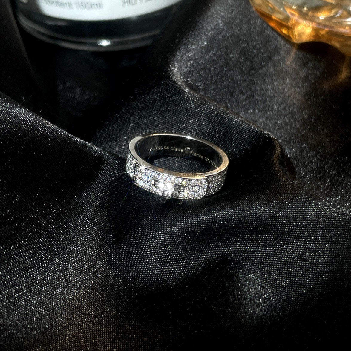 BAGUE KELLY ARGENTÉE AVEC DIAMANT