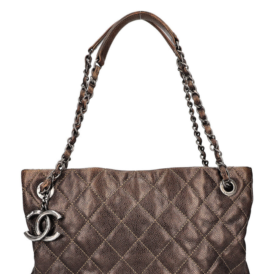 CHANEL Chic Shopping Tote Caviar Khaki | Studio Nafay