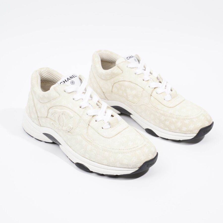 Chanel CC Logo Cream White Suede EU 39.5 UK 6.5 | Studio Nafay