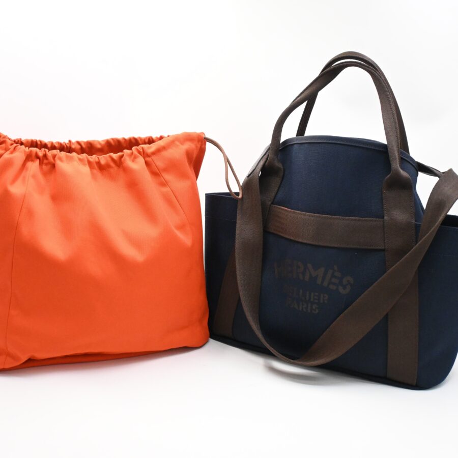 Hermes Sac de Pansage/Grooming Bag in Navy Blue Canvas | Studio Nafay