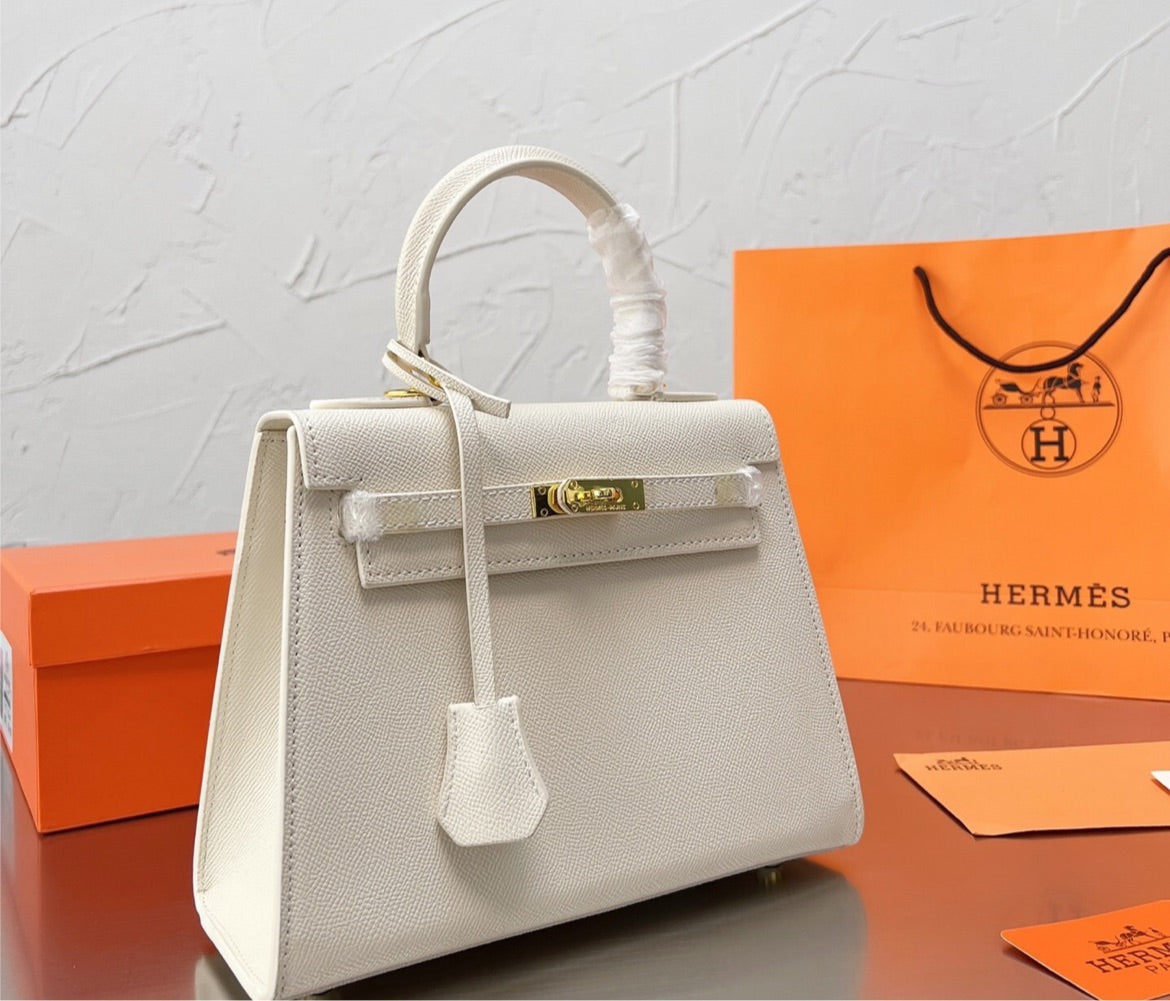 Luxury Hermes new woman Handbag - Product Image 2