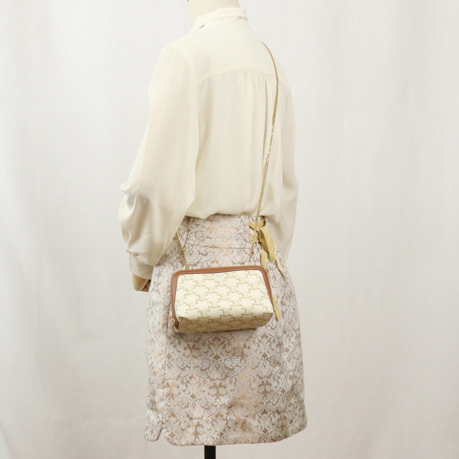CELINE 10E38 2CBX 01TA Clutch with chain Triomphe canvas Shoulder bag PVC White Women | Studio Nafay