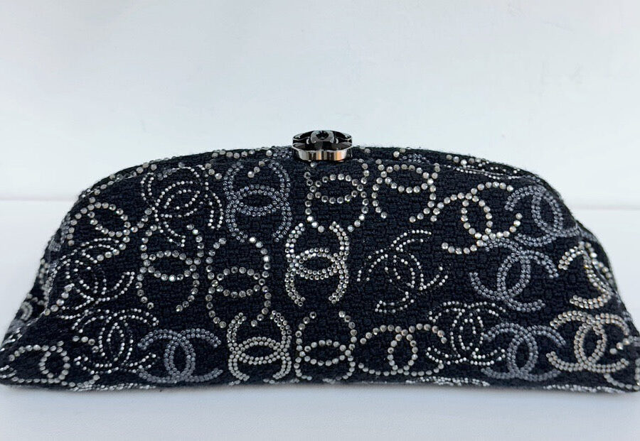 Chanel CC Crystal Shanghai Frame Clutch Black 1372 holo | Studio Nafay