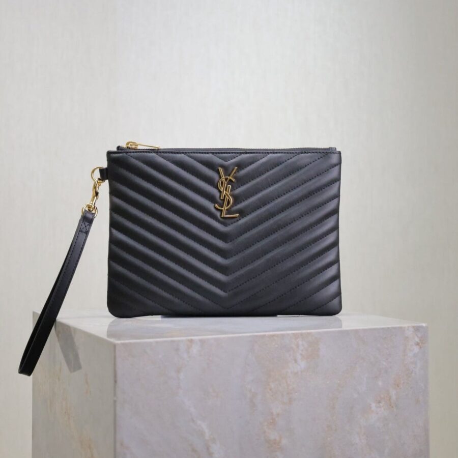 CLUTCH 24 IN BLACK QUILTED CALFSKIN GOLD BUCKLE | Studio Nafay