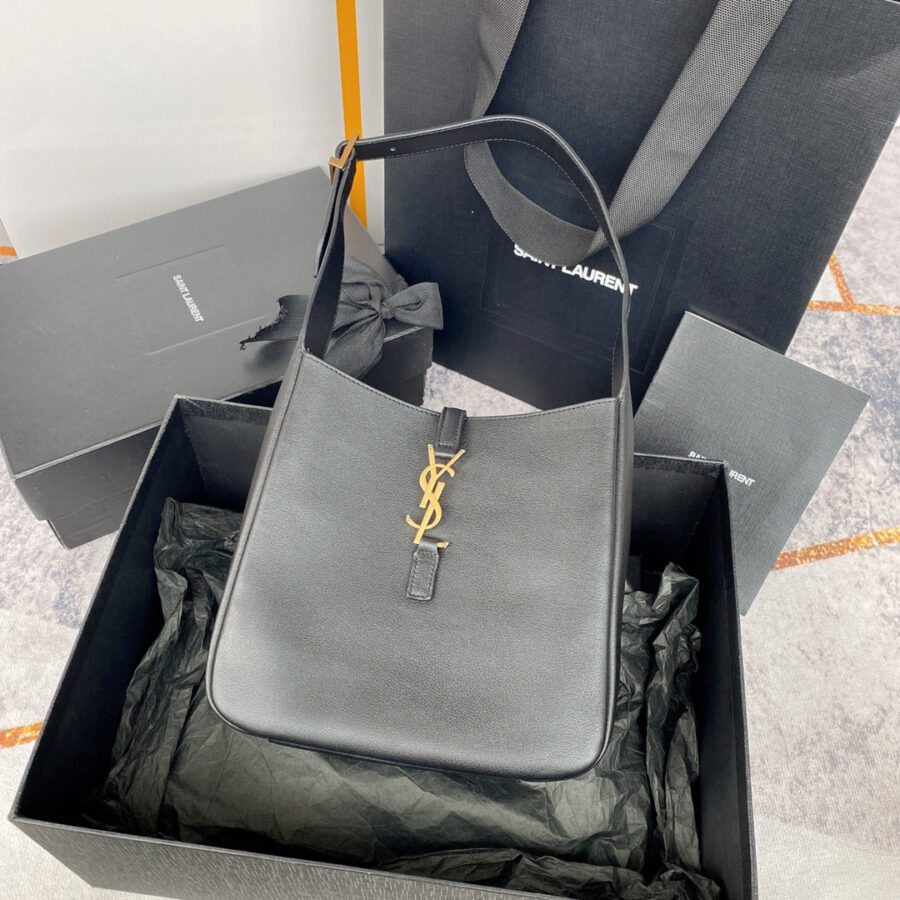 LE 5 À 7 SMALL SUPPLE 23 IN GRAY LAMBSKIN GOLD BUCKLE | Studio Nafay