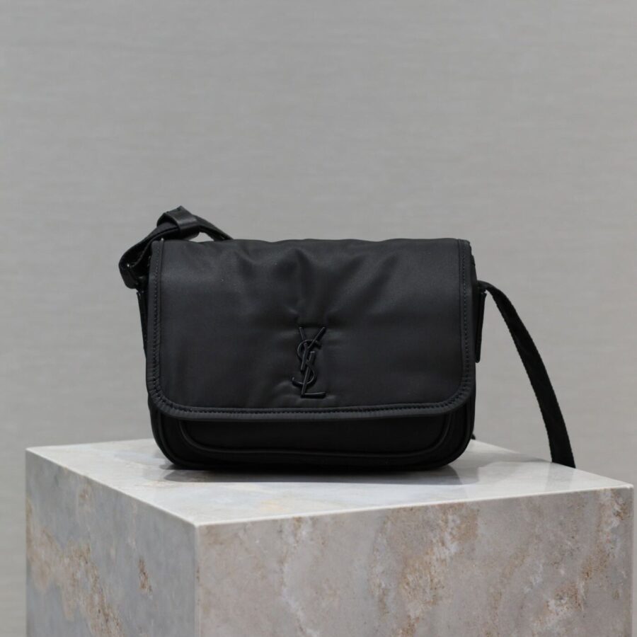 NIKI BABY 22 IN BLACK NYLON | Studio Nafay
