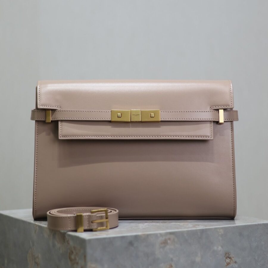 MANHATTAN MEDIUM 29 IN DARK BEIGE SMOOTH CALFSKIN GOLD BUCKLE | Studio Nafay