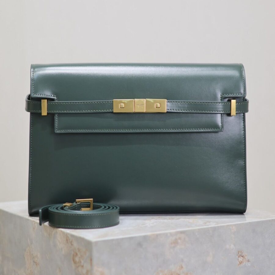 MANHATTAN MEDIUM 29 IN SACRAMENTO GREEN SMOOTH CALFSKIN GOLD BUCKLE | Studio Nafay