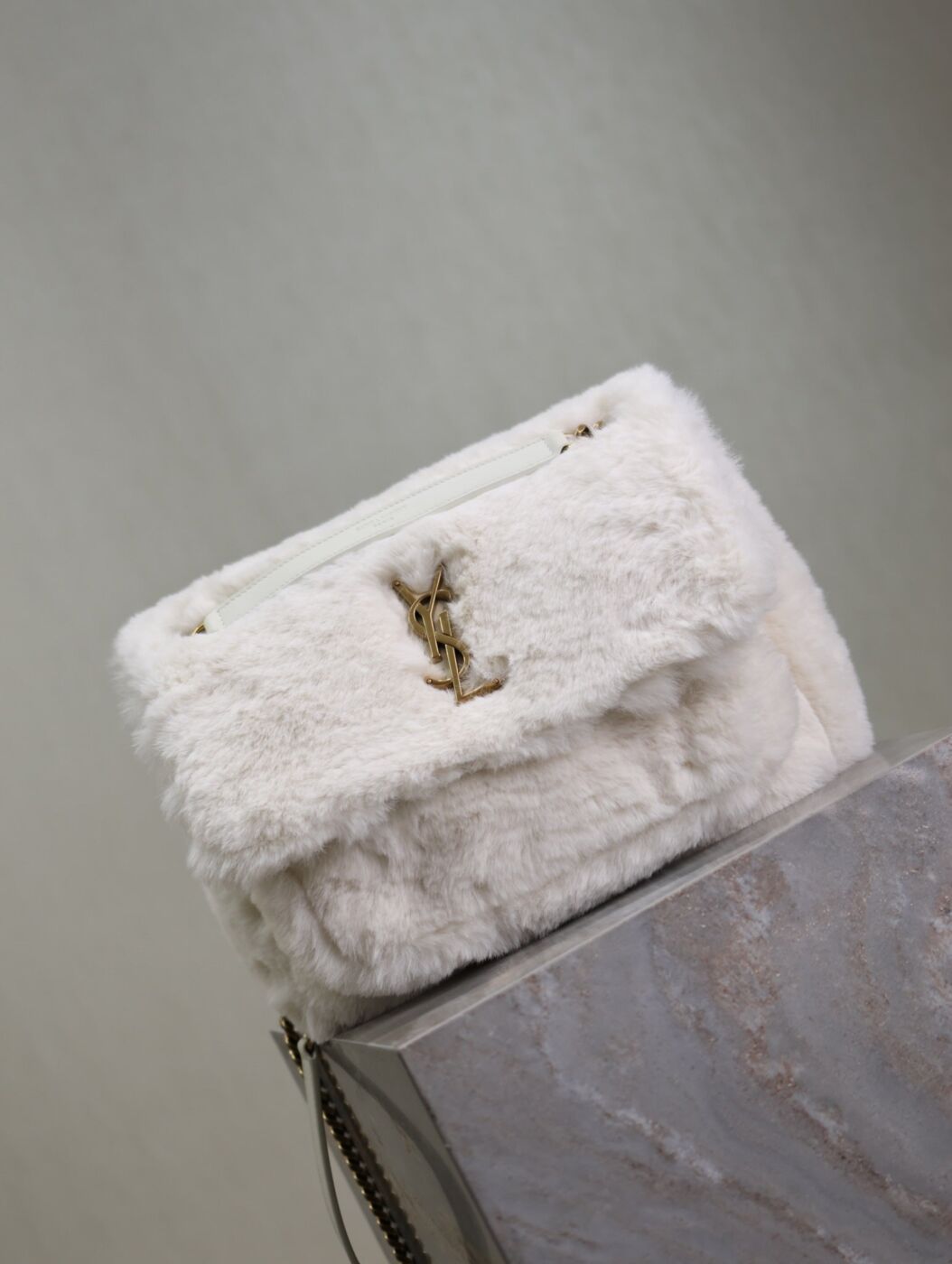 NIKI Medium 28 IN Bianco Rabbit FUR GOLD Hardware
