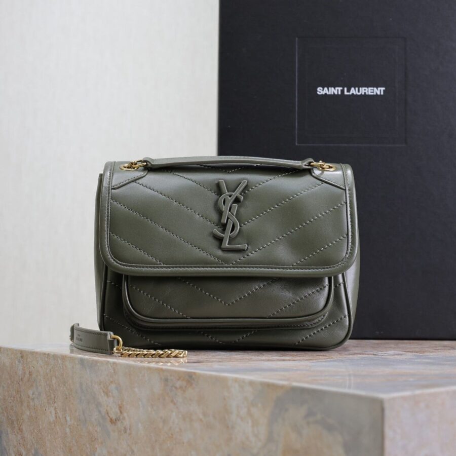 NIKI BABY 22 IN UNIFORM GREEN LAMBSKIN GOLD CHAIN | Studio Nafay