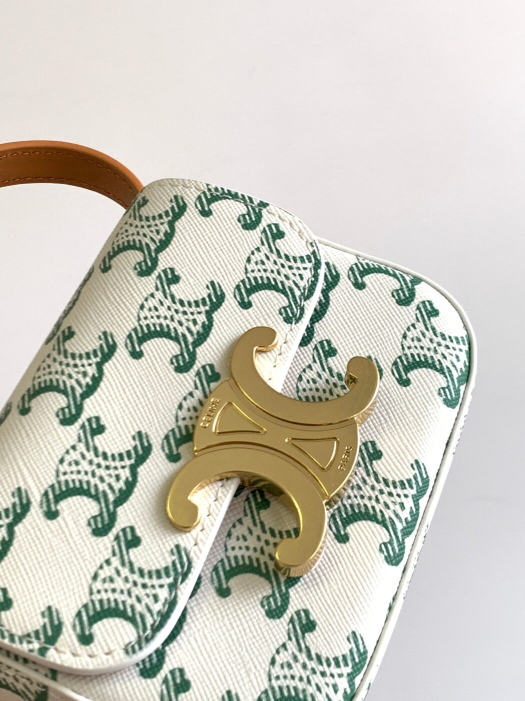 Triphome 11 Verde Blanco Cuero de vaca