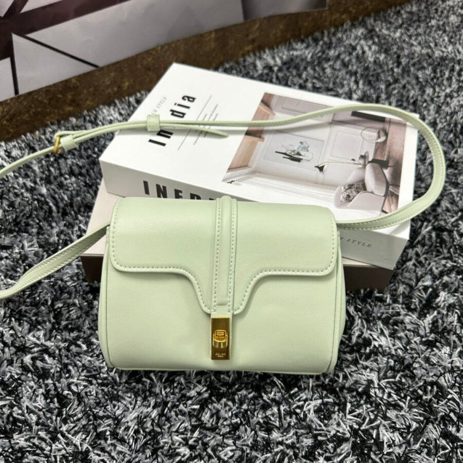 CLASSIC MINI 18 GREEN MINT CALFSKIN | Studio Nafay