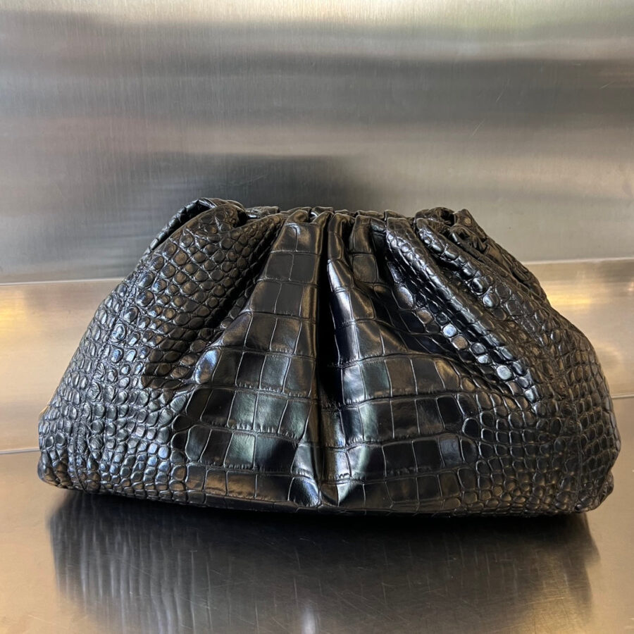 Classic Pouch 40cm Black Calfskin | Studio Nafay