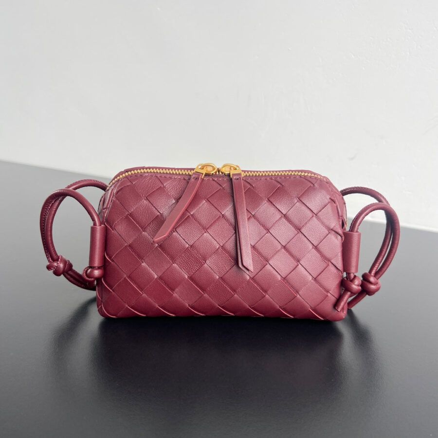 BV Concert Pouch 18.5cm Red Lambskin | Studio Nafay