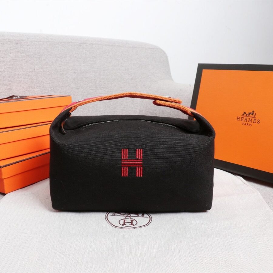 Designer handbag black – front view