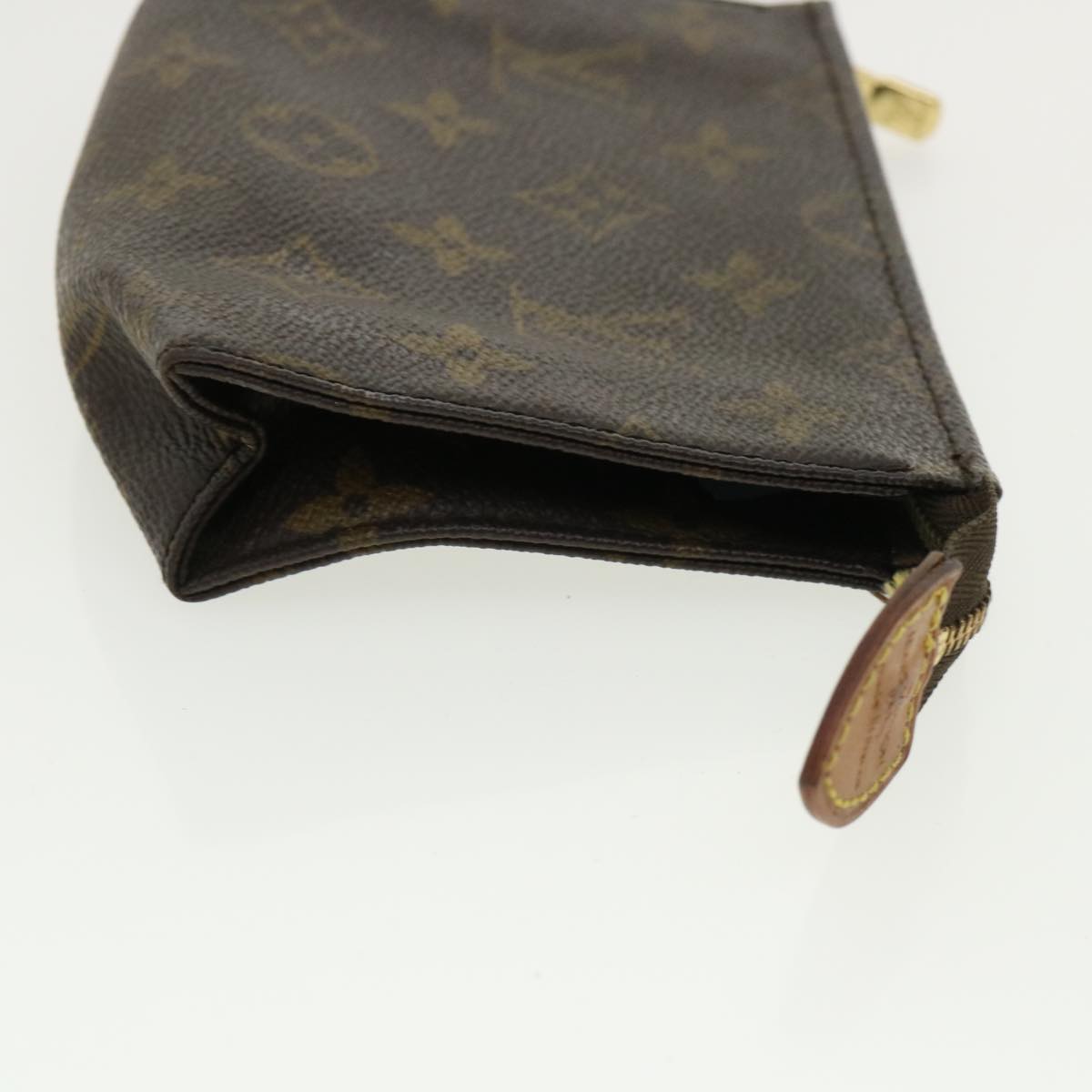 LOUIS VUITTON Monogram Poche Toilette 15 Pouch LV Auth 33831 - Product Image 2