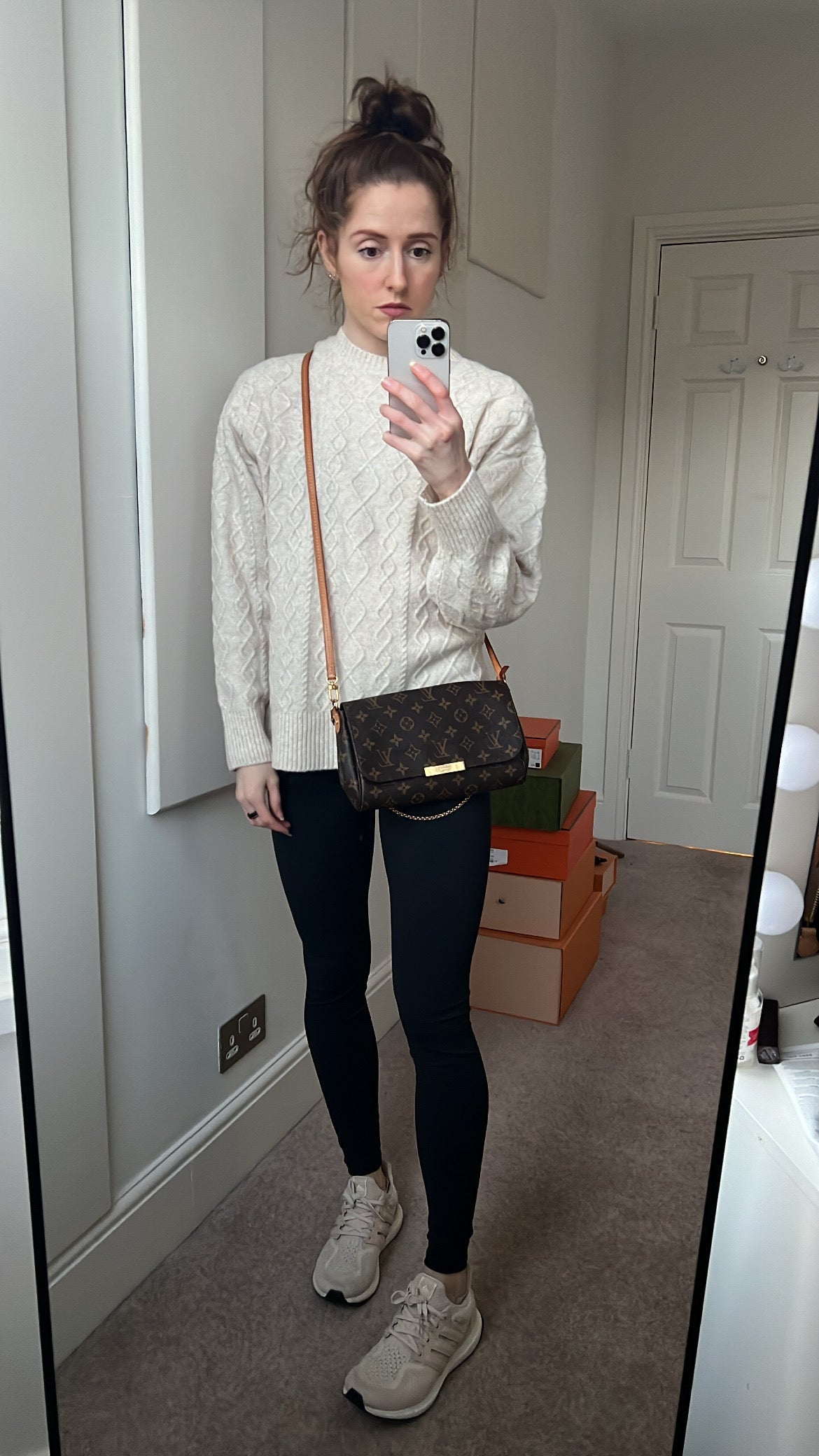 Louis Vuitton Favorite MM Monogram - Product Image 2