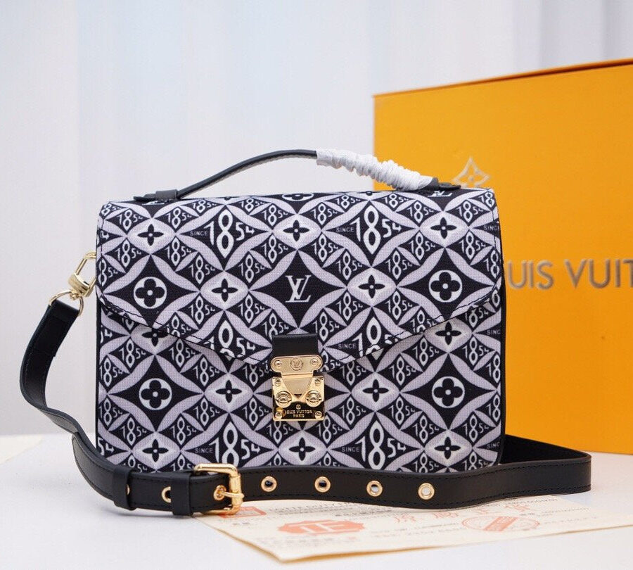 Designer Handbags Louis Vuitton 129 | Studio Nafay