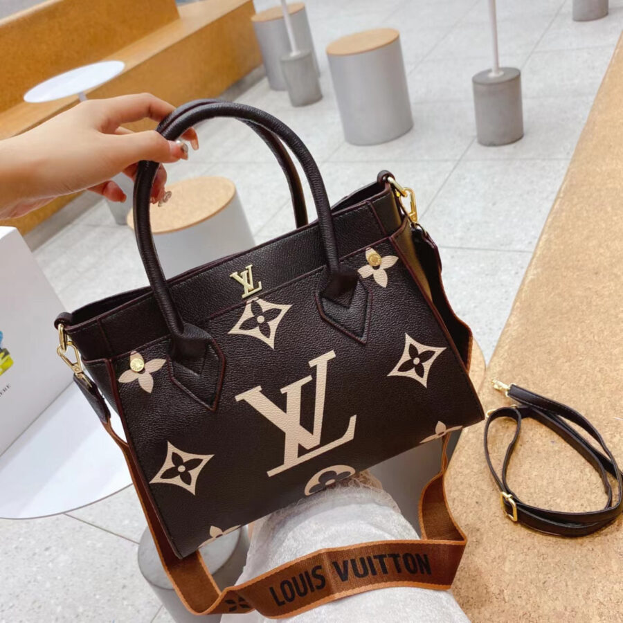 Louis Vuitton Handbag | Studio Nafay