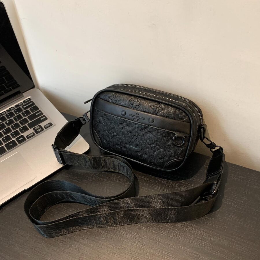 Louis vuitton handbag | Studio Nafay